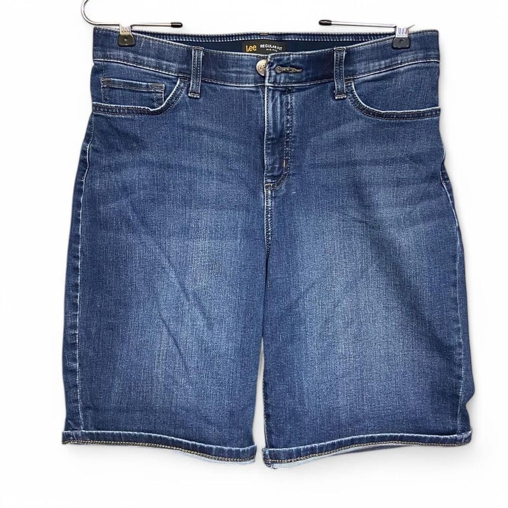 Blue Lee regular fit denim shorts size 32"
